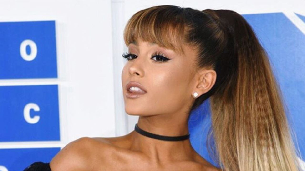 arianacancelstourtile