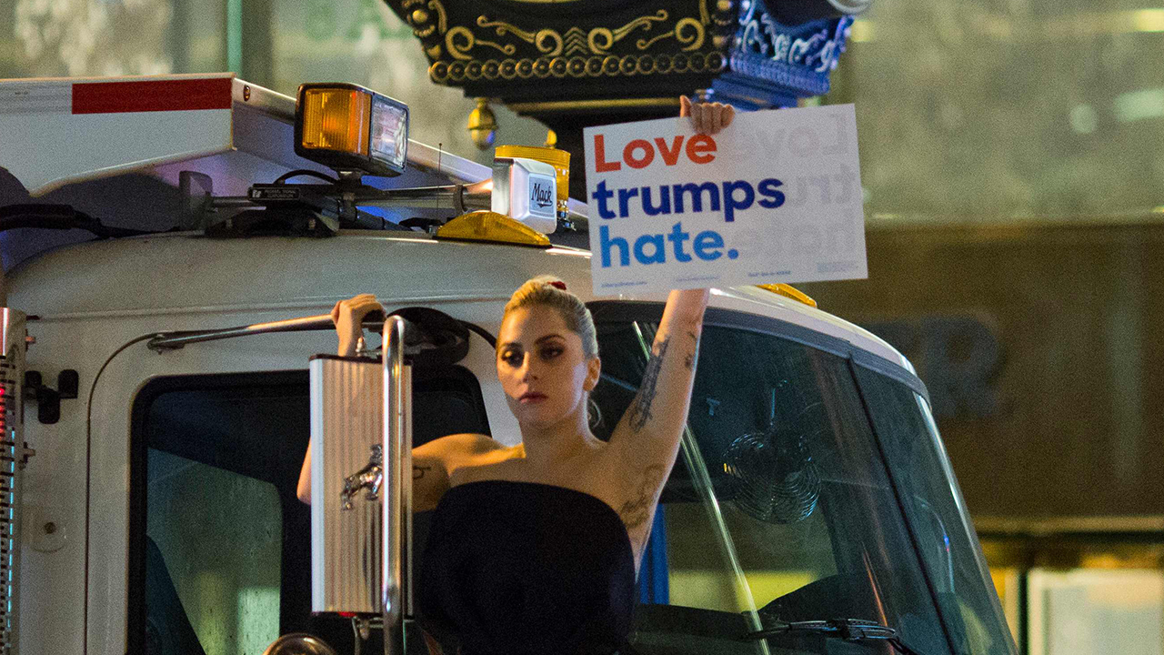 ladygagaprotestgrazia