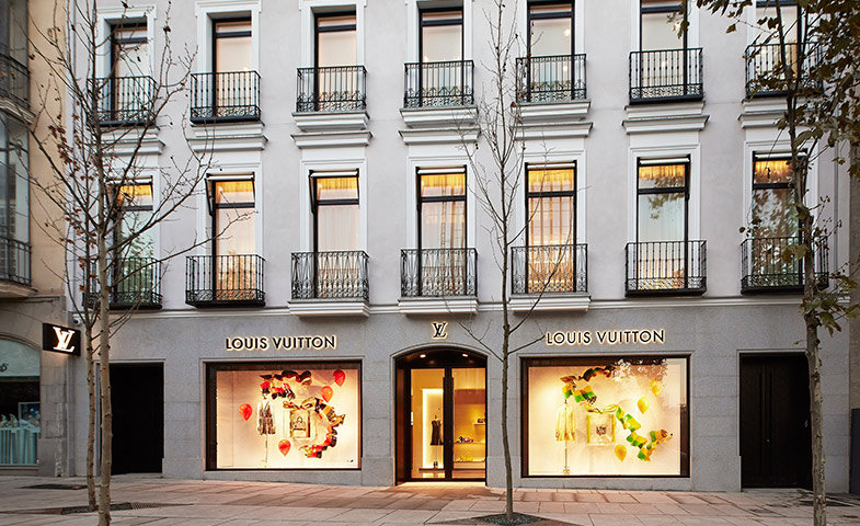 Fachada de la nueva boutique de LV en Madrid.   © Cortesía de Louis Vuitton.