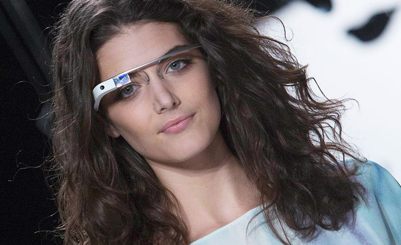 En 2012, Diane Von Fustenberg sacó a sus modelos a pasarela luciendo las Google Glass. © Cordon Press