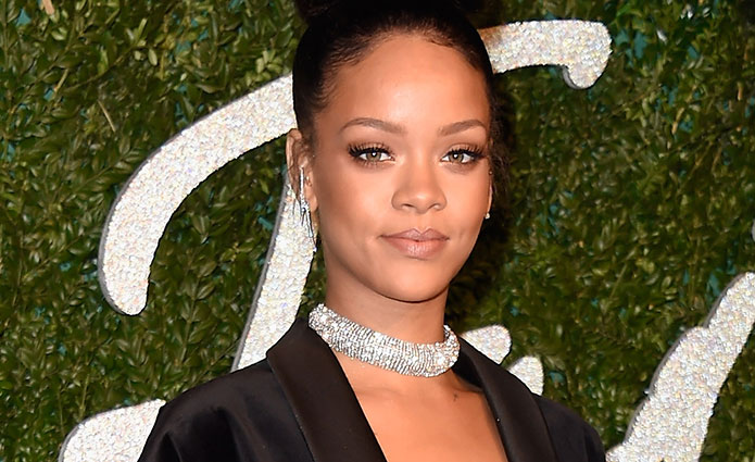 Desde que las descubriera, Rihanna no se ha separado de ellas. Foto: Getty Images.
