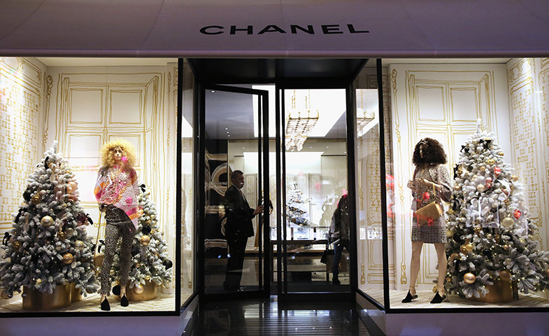 El escaparate de Chanel en Bond Street (Londres) las pasadas Navidades. © Getty Images
