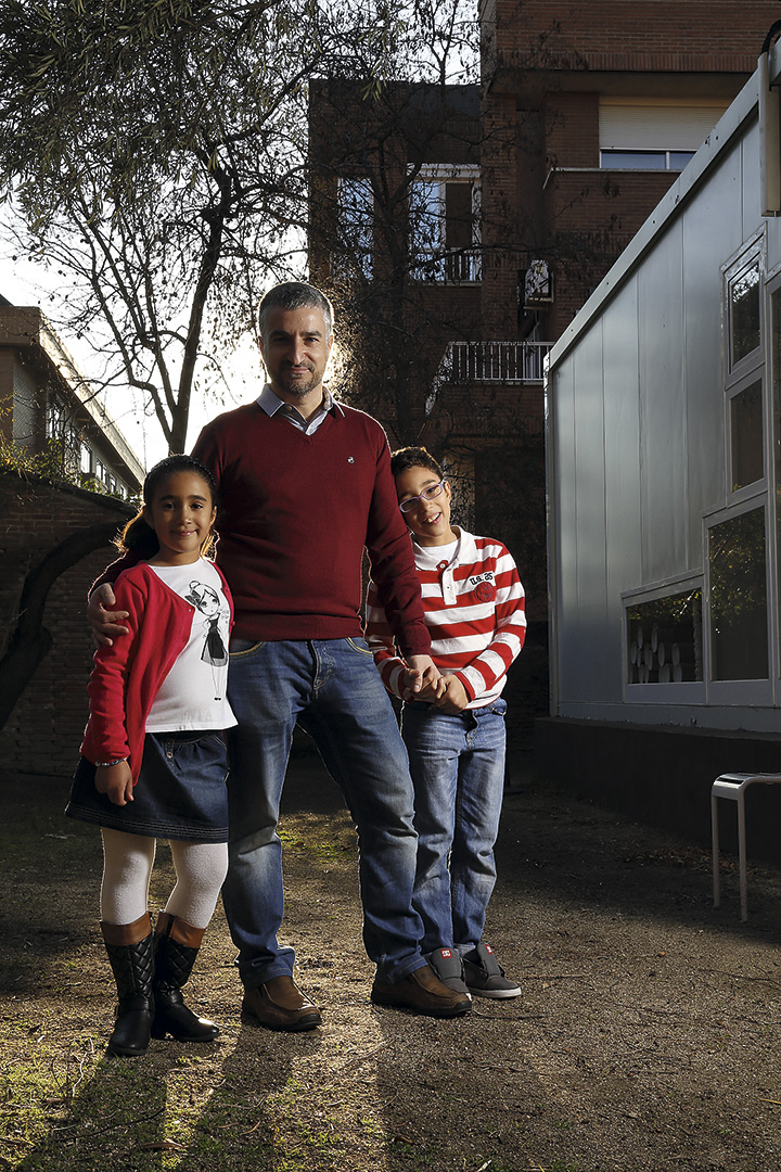 Ana, Víctor y Miguel, una familia de tres muy bien avenida. © Luis Rubio y Adolfo Callejo