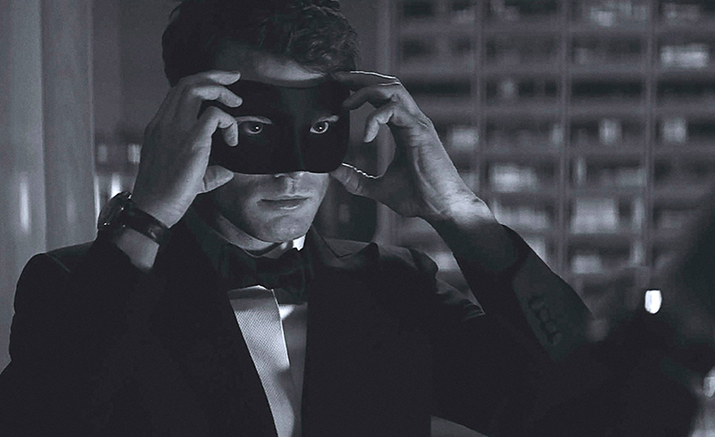 Jamie Dornan como Christian Grey en un fotograma inédito que podrá verse en la versión Blue-Ray