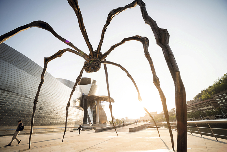 ¿Viaje a Bilbao? Imprescindible una visita al Museo Guggenheim… y una foto a la famosa araña de Louise Bourgeois. © Cordon Press