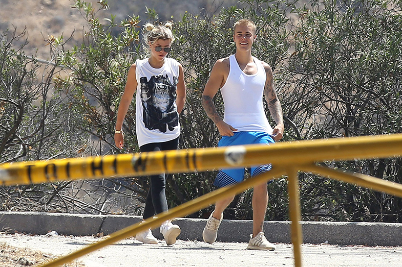 La telenovela Bieber-Richie empezaba la semana pasada, con estas fotos de ambos en Los Ángeles. © Cordon Press