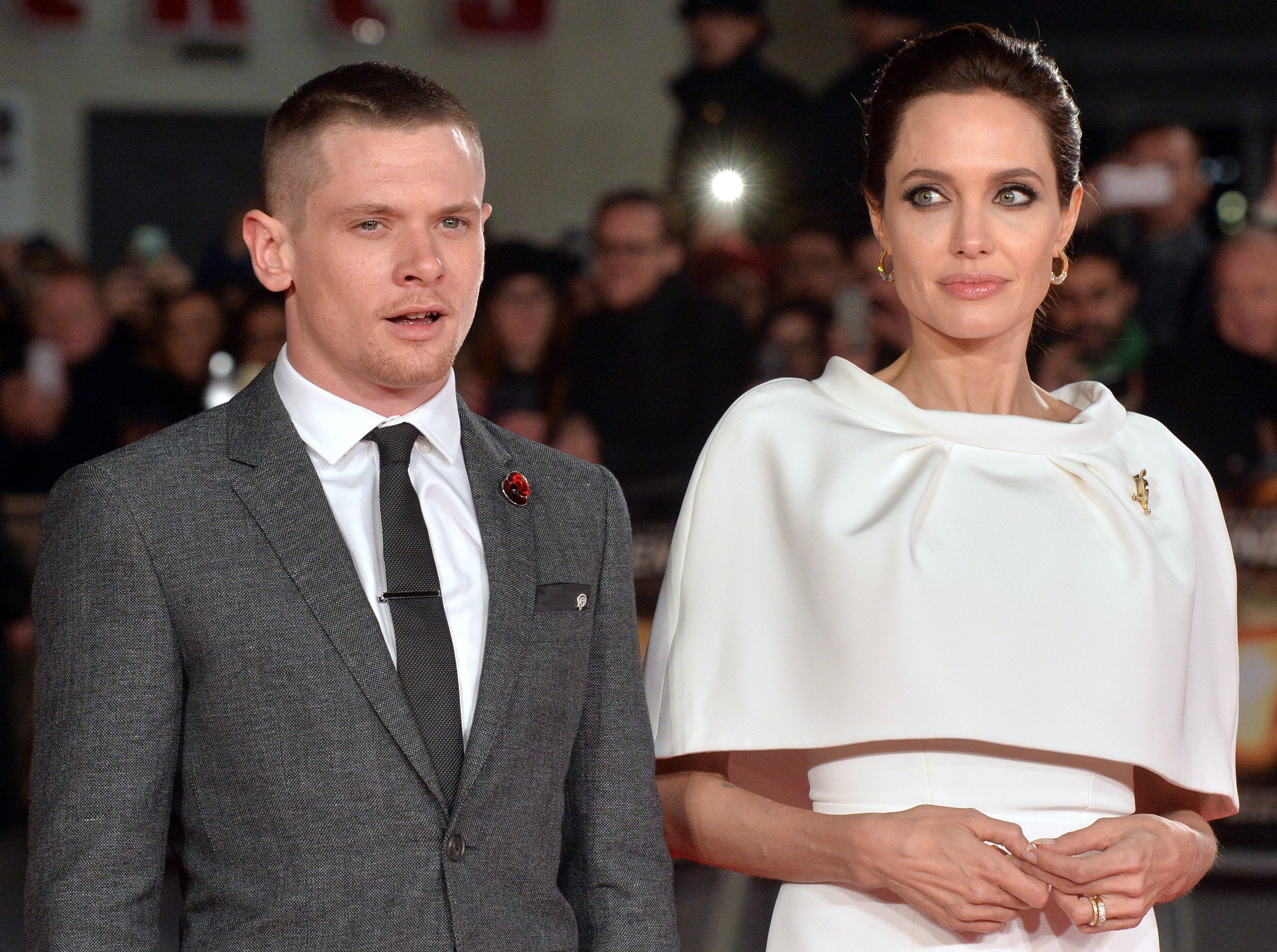 Jack junto a Angelina Jolie en el estreno en Londres de 'Invencible'. ©GettyImages.