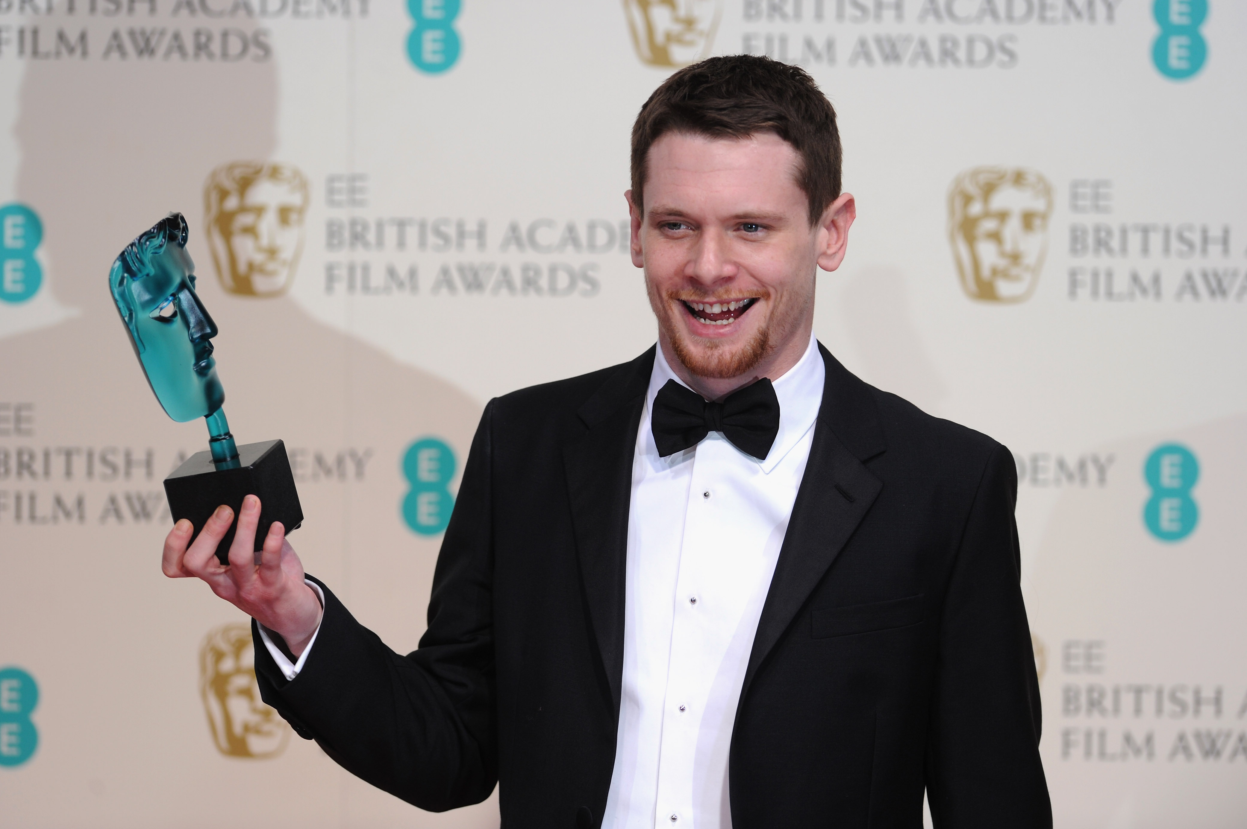 Jack, más feliz que una perdiz, con su BAFTA. ©Stuart C. Wilson/Getty Images.