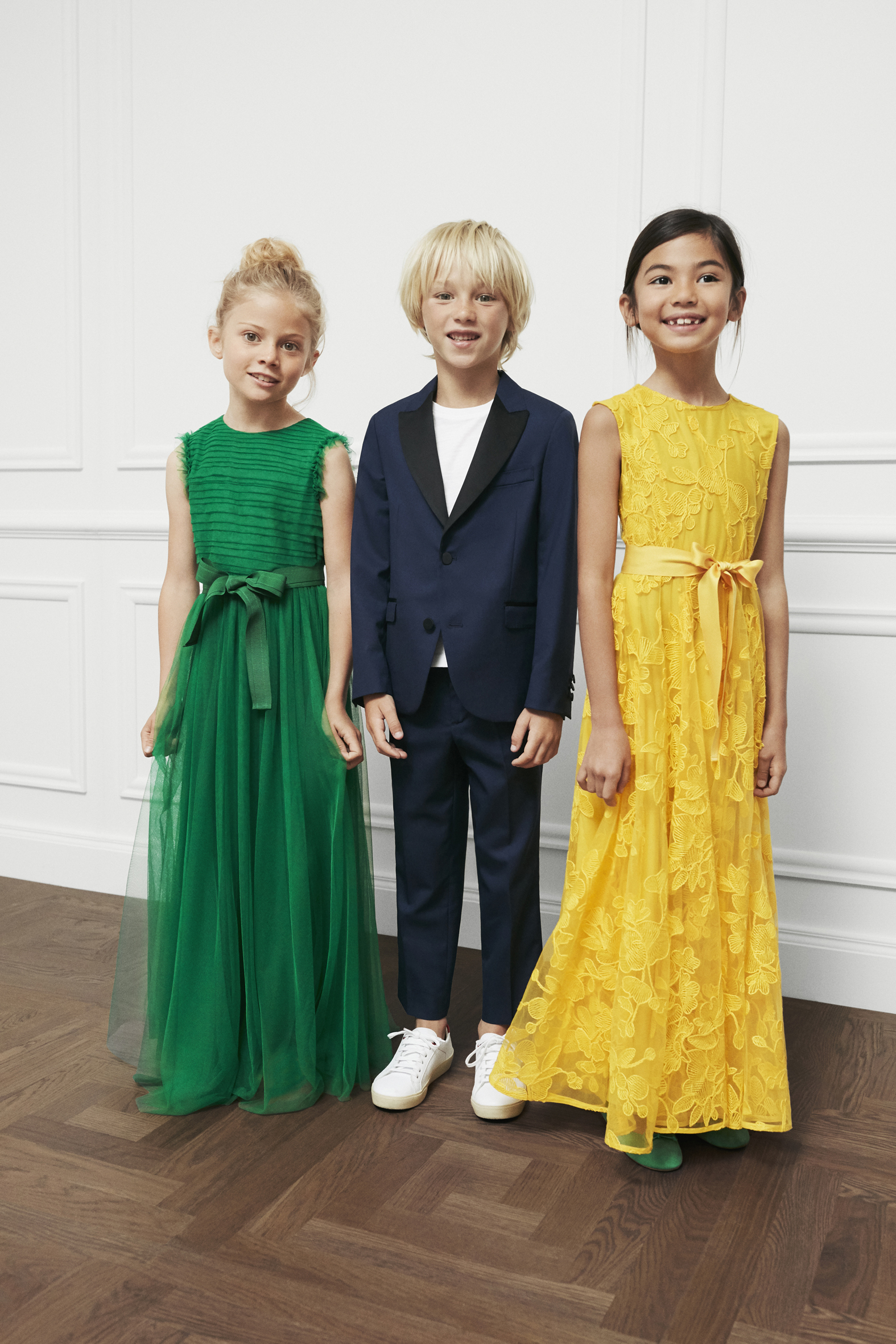 Cómo vestir a los niños para ser los invitados perfectos de una boda |  Grazia