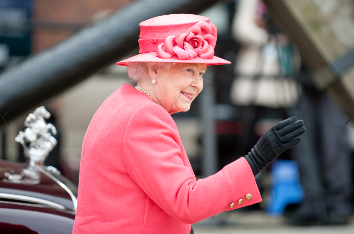 La Reina Isabel II publica en Instagram por vez primera