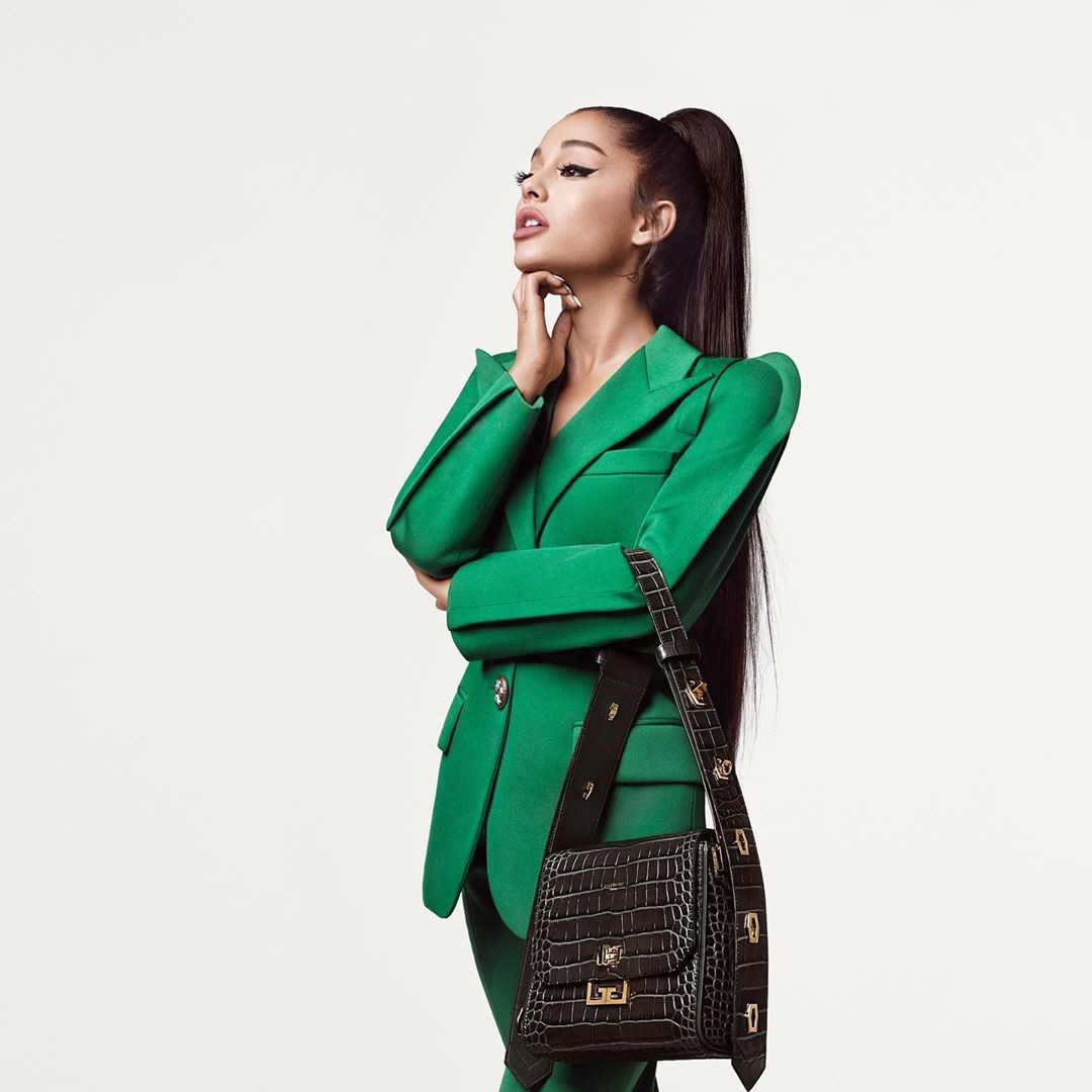 Las primeras imágenes de Ariana Grande en la colección otoño-inviermo de Givenchy