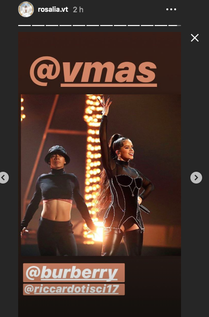 Rosalía deslumbra en los MTV VMAs con tres looks total black