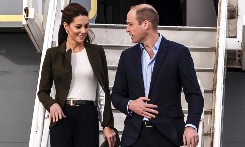 El príncipe Guillermo y Kate Middleton toman distancia de los duques de Sussex y viajan en vuelo low cost