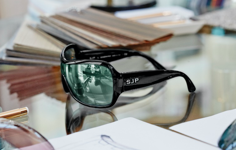 Sarah Jessica Parker crea una colección exclusiva de gafas con Sunglass HUt
