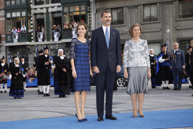 Todos los looks como reina de doña Letizia en los Premios Princesa de Asturias