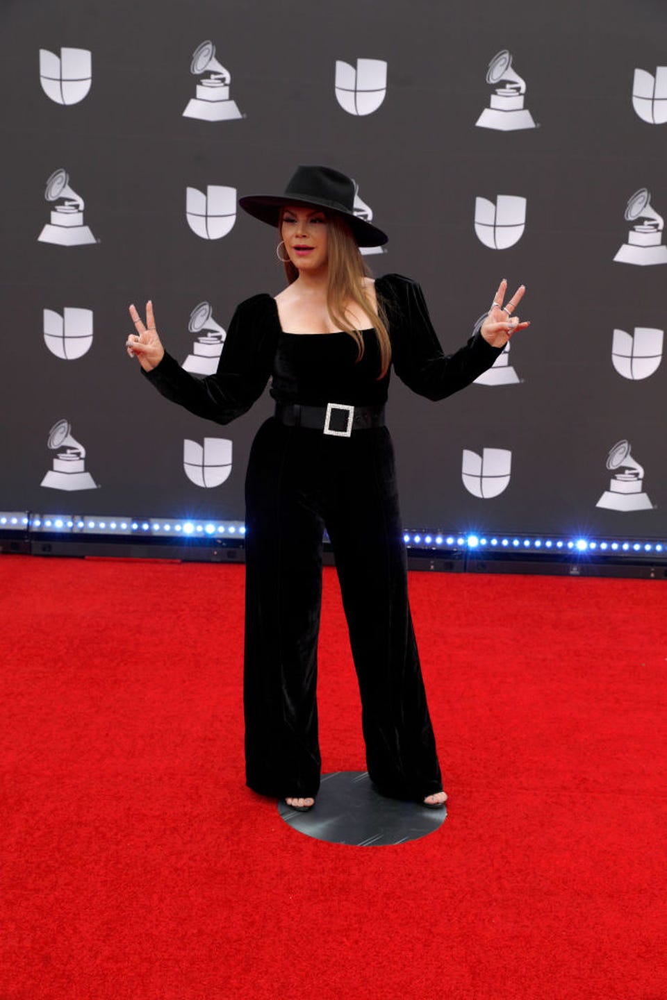 Todos los looks de la alfombra roja de los Latin Grammy 2019