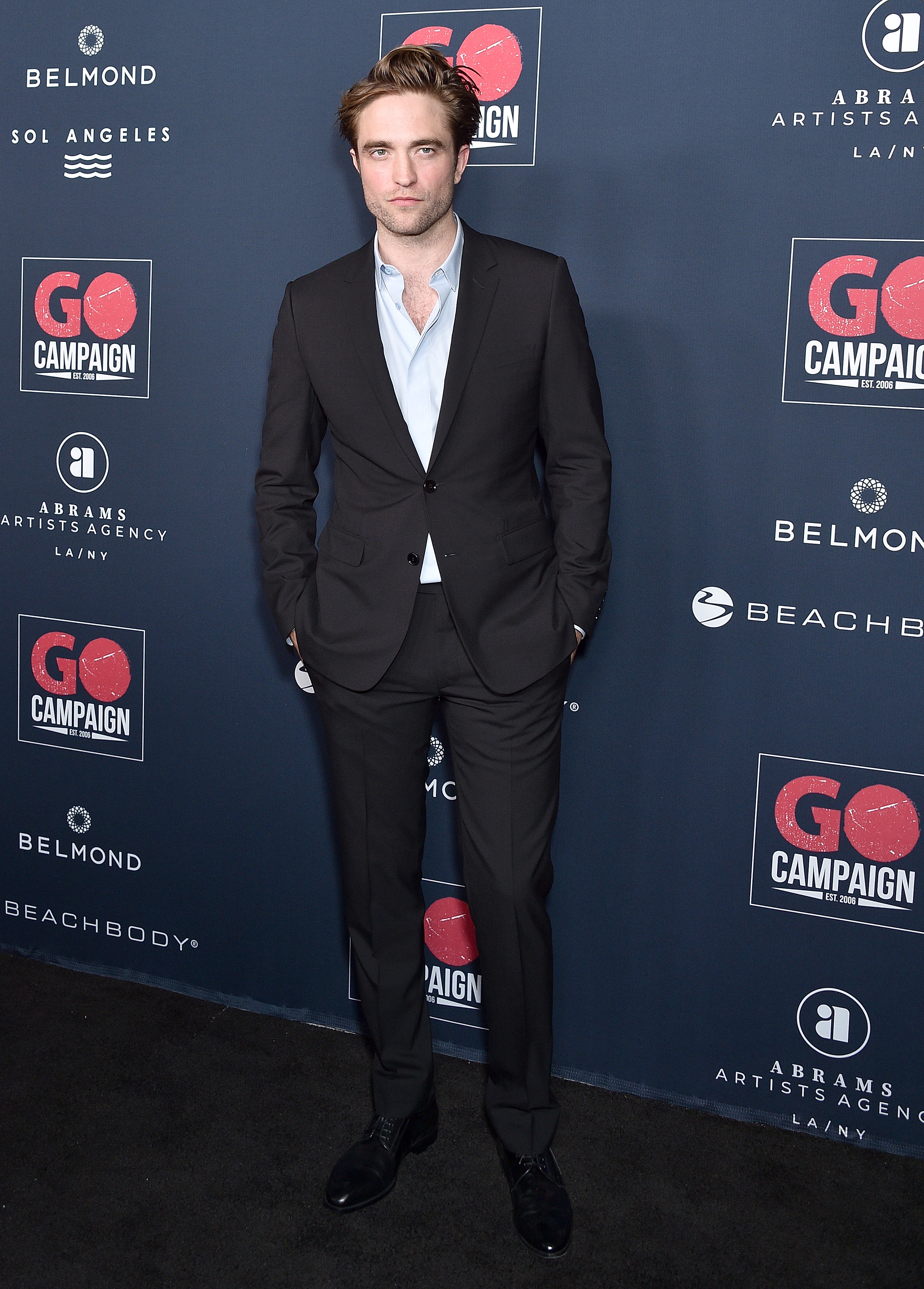 Nuestro guapo de la semana es Robert Pattinson vestido de Dior Men