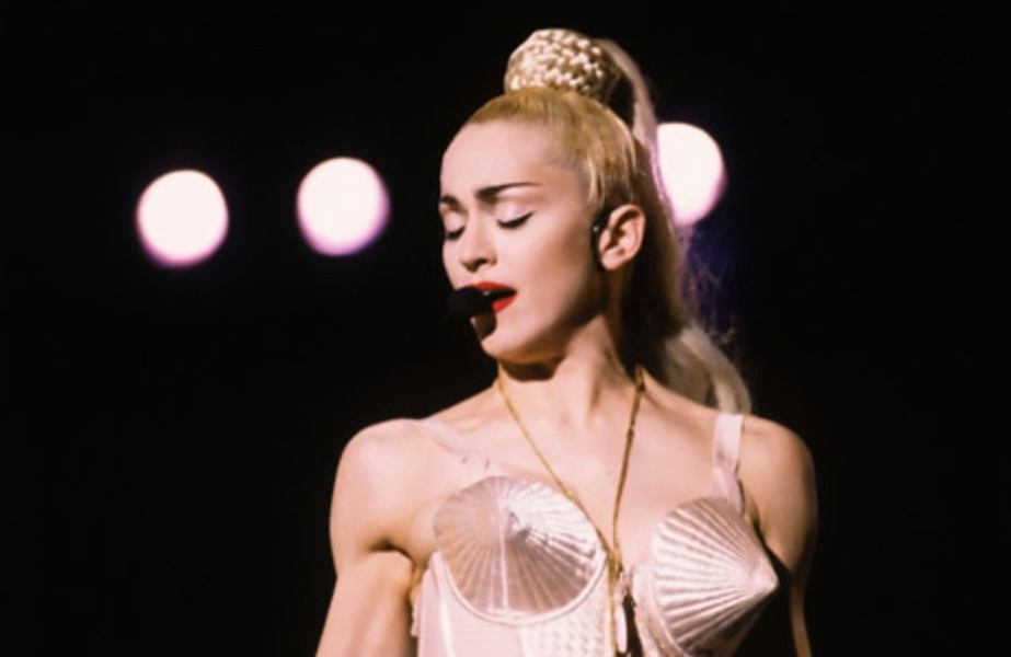 El corsé cónico de Gaultier, la prenda icónica de su carrera junto a Madonna