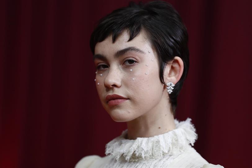 Así ha sido el maquillaje de Chanel de Greta Fernández en los Goya 2020
