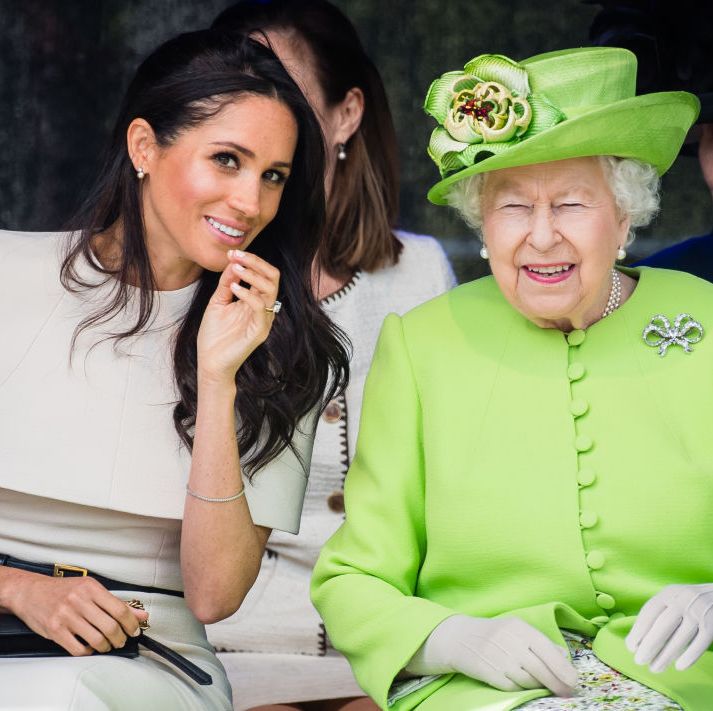 La Reina Isabel Ii Anuncia Un Periodo De Transicion Para Que Los Duques De Sussex Abandonen La Familia Real Grazia