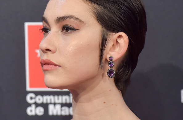 El paso a paso del beauty look de Chanel de Greta Fernández en los Premios Feroz 2020