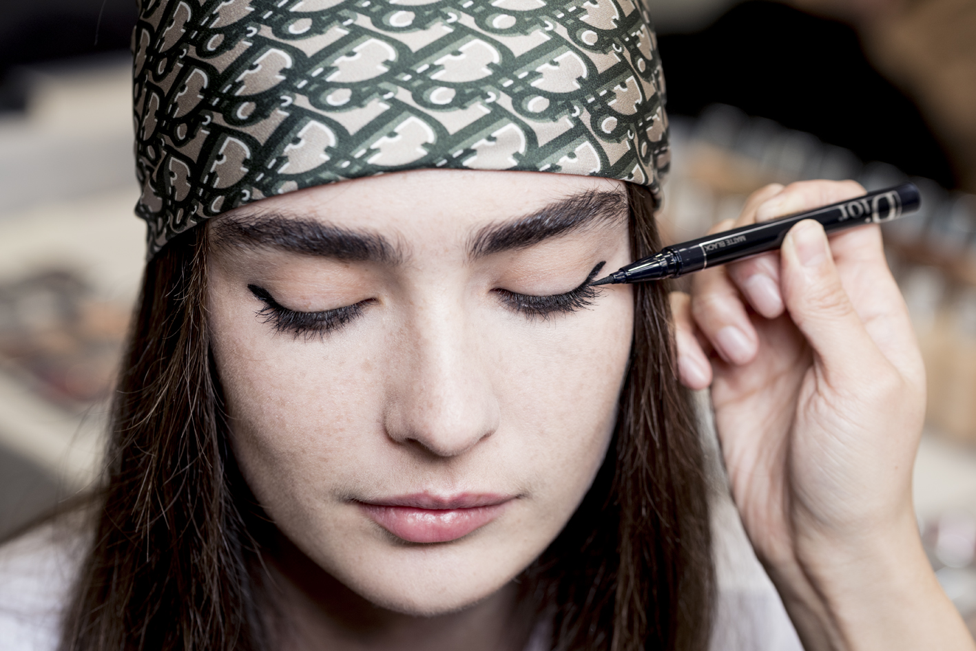 Copiamos el beauty look del desfile de Dior en PFW con el eyeliner como protagonista