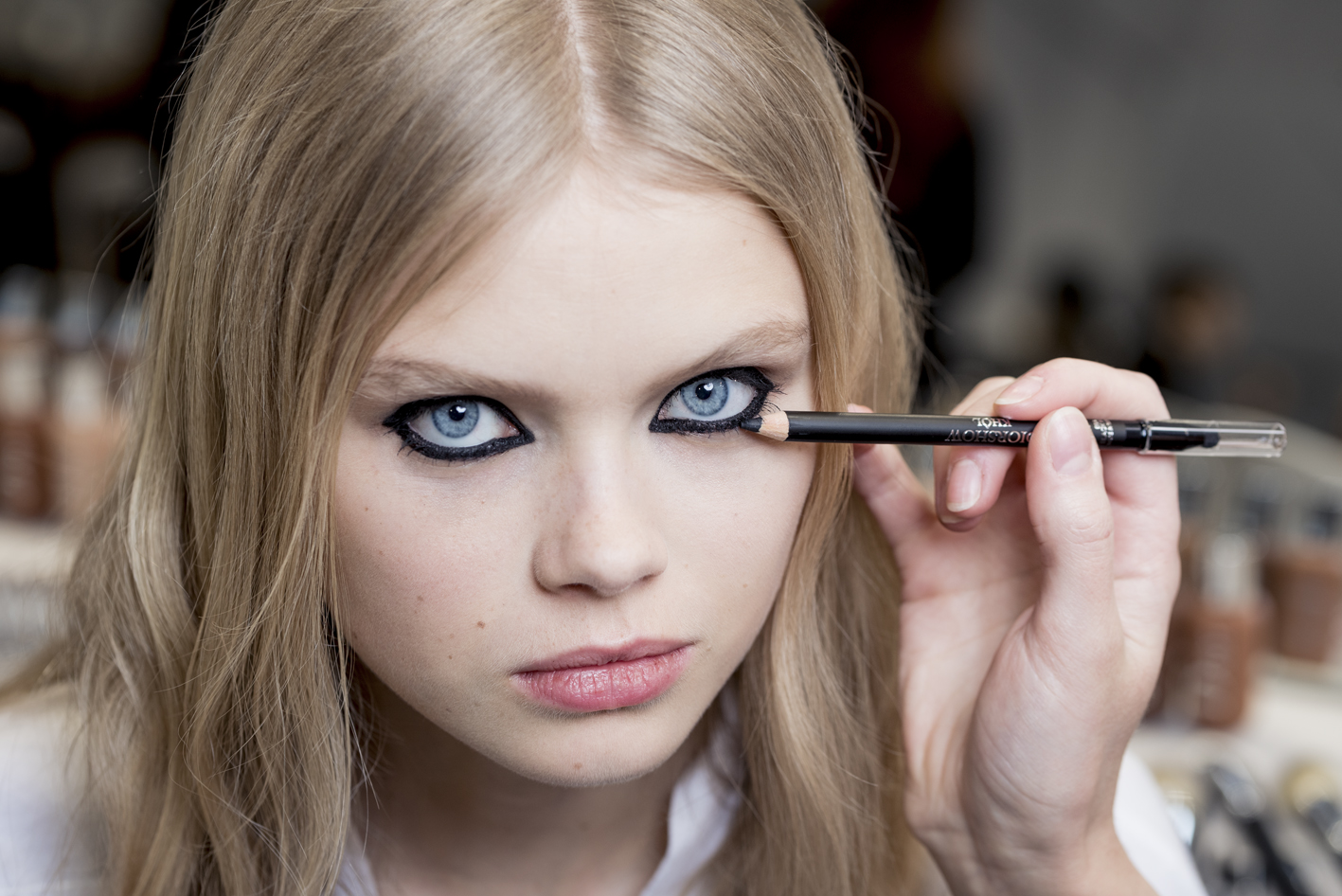 Copiamos el beauty look del desfile de Dior en PFW con el eyeliner como protagonista
