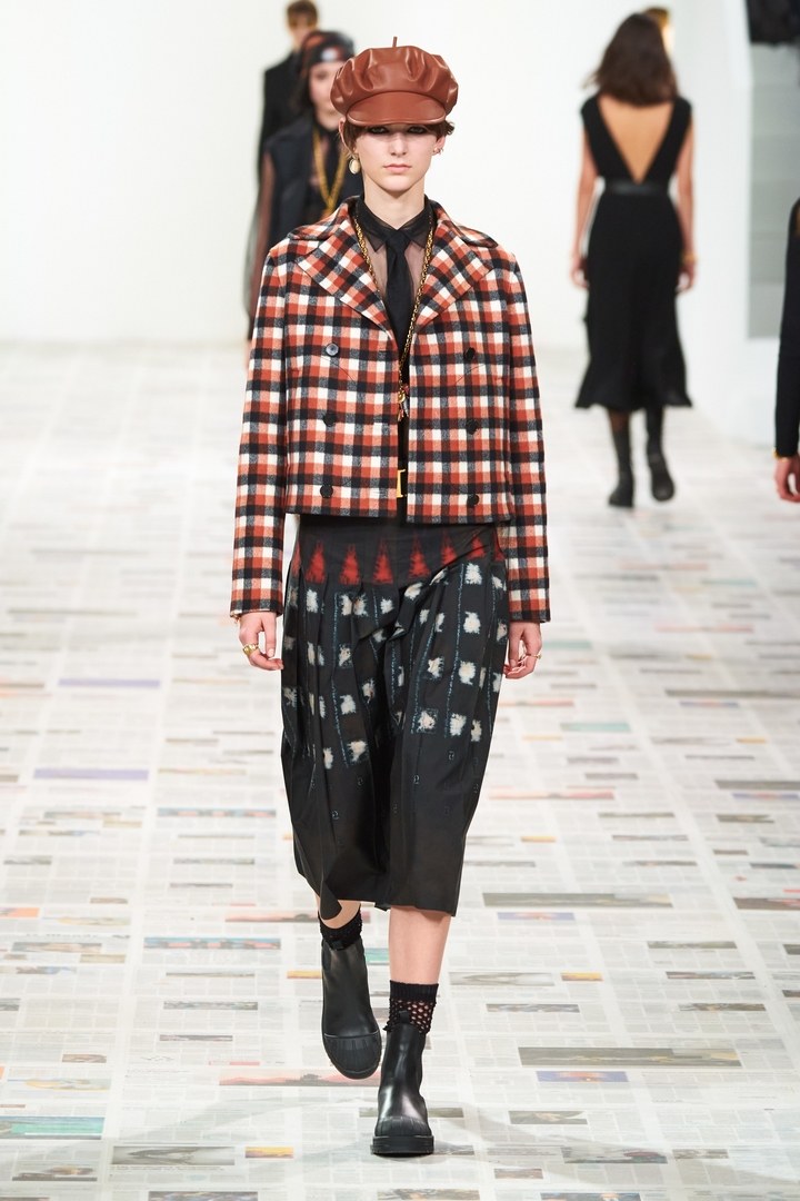 Maria Grazia Chiuri y Dior lo confirman: la moda con mensaje es la gran tendencia del otoño-invierno 2020/21