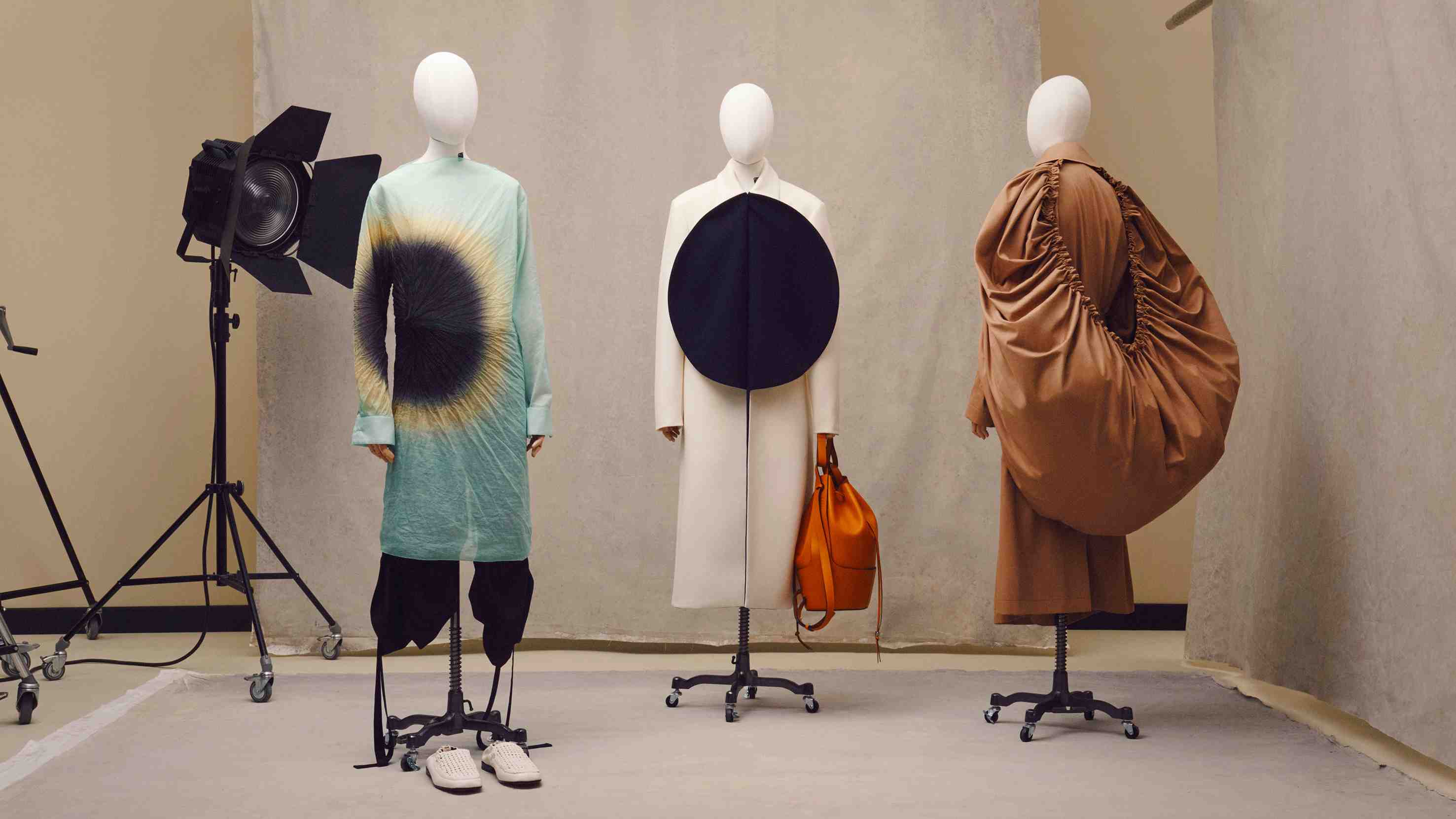 4 tendencias que ha marcado la presentación de Loewe en su colección primavera-verano 2021