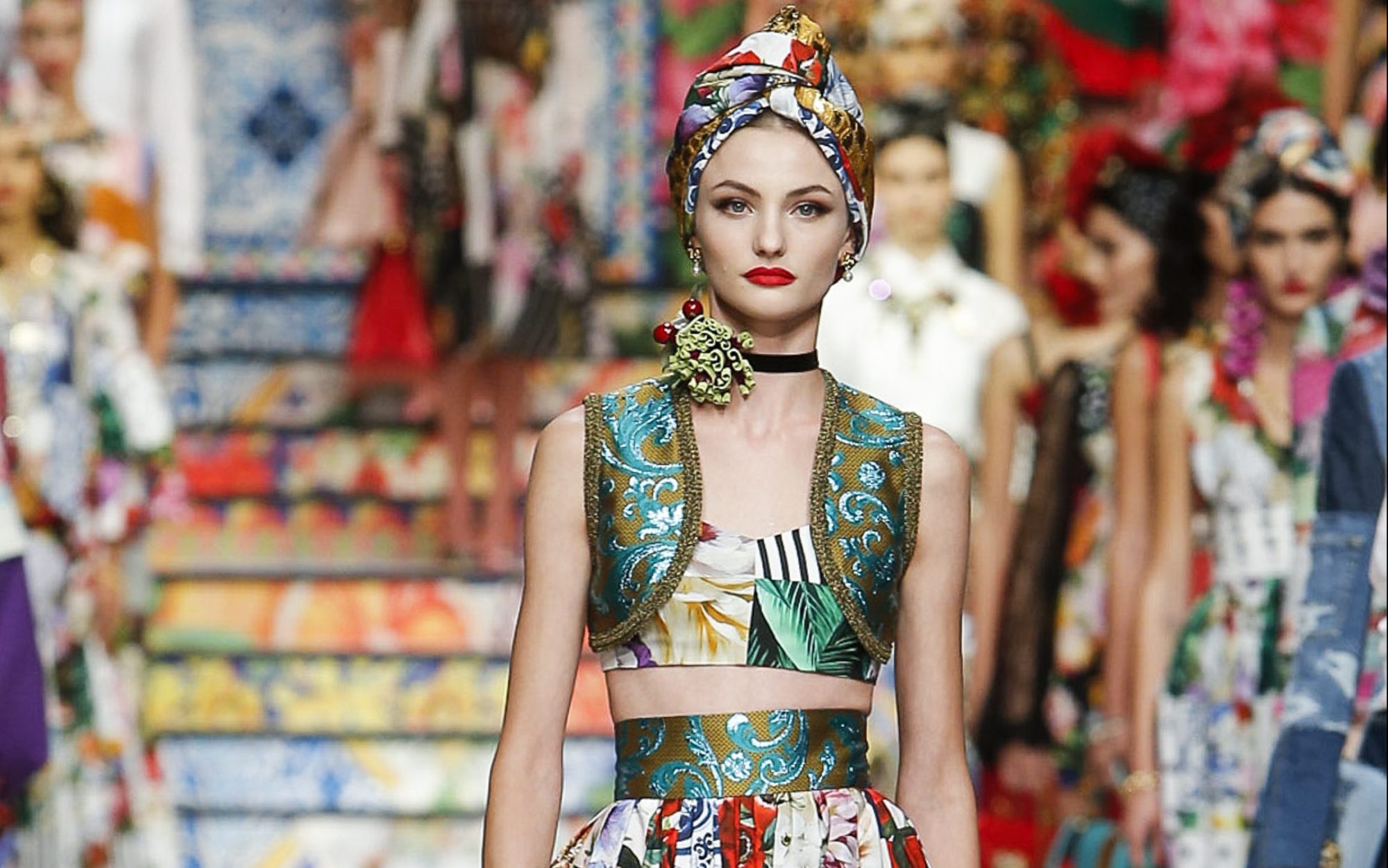 Explosión de color y patchwork: la propuesta de Dolce & Gabbana para primavera-verano 2021