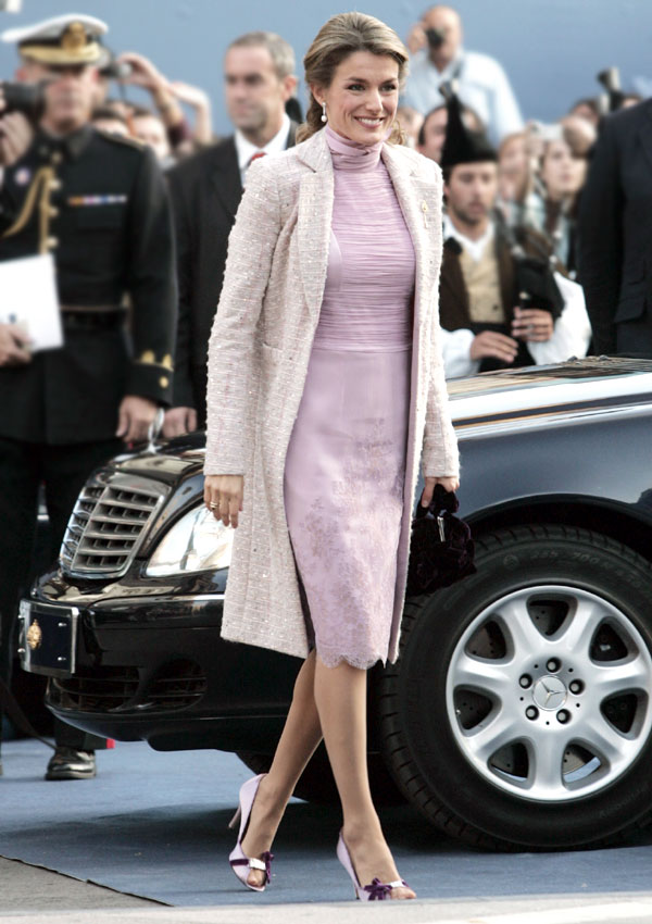 La reina Letizia apuesta por un Delpozo en los Premios Princesa de Asturias 2020
