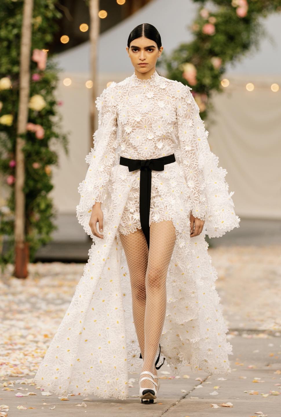 Chanel celebra a la Alta Costura con su colección primavera-verano 2021