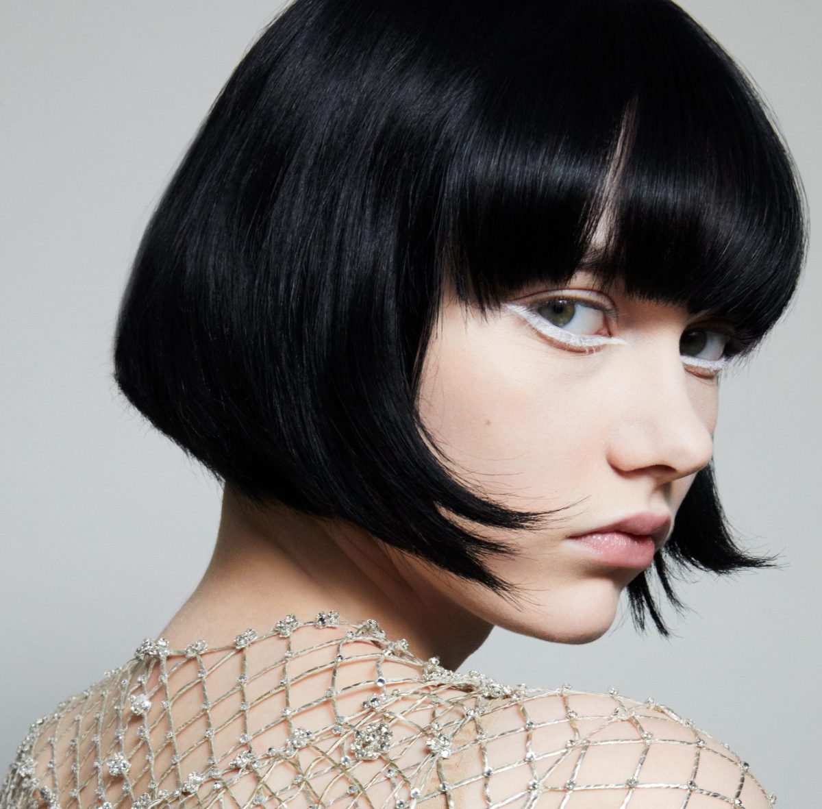 Eyeliner blanco, la tendencia que trae de regreso Dior Alta Costura