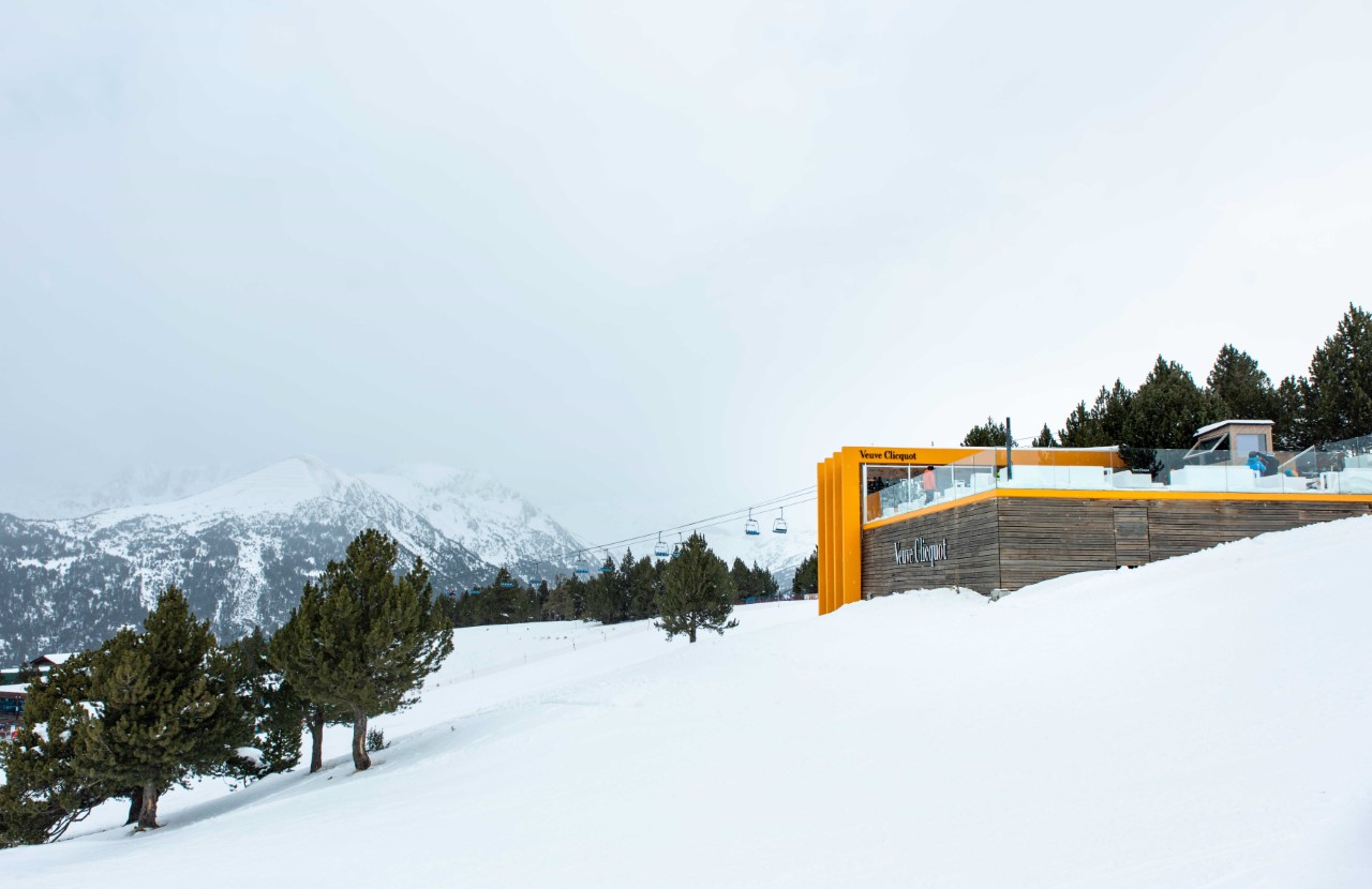 Veuve Clicquot inaugura nueva terraza a 2.100M de altura en Andorra