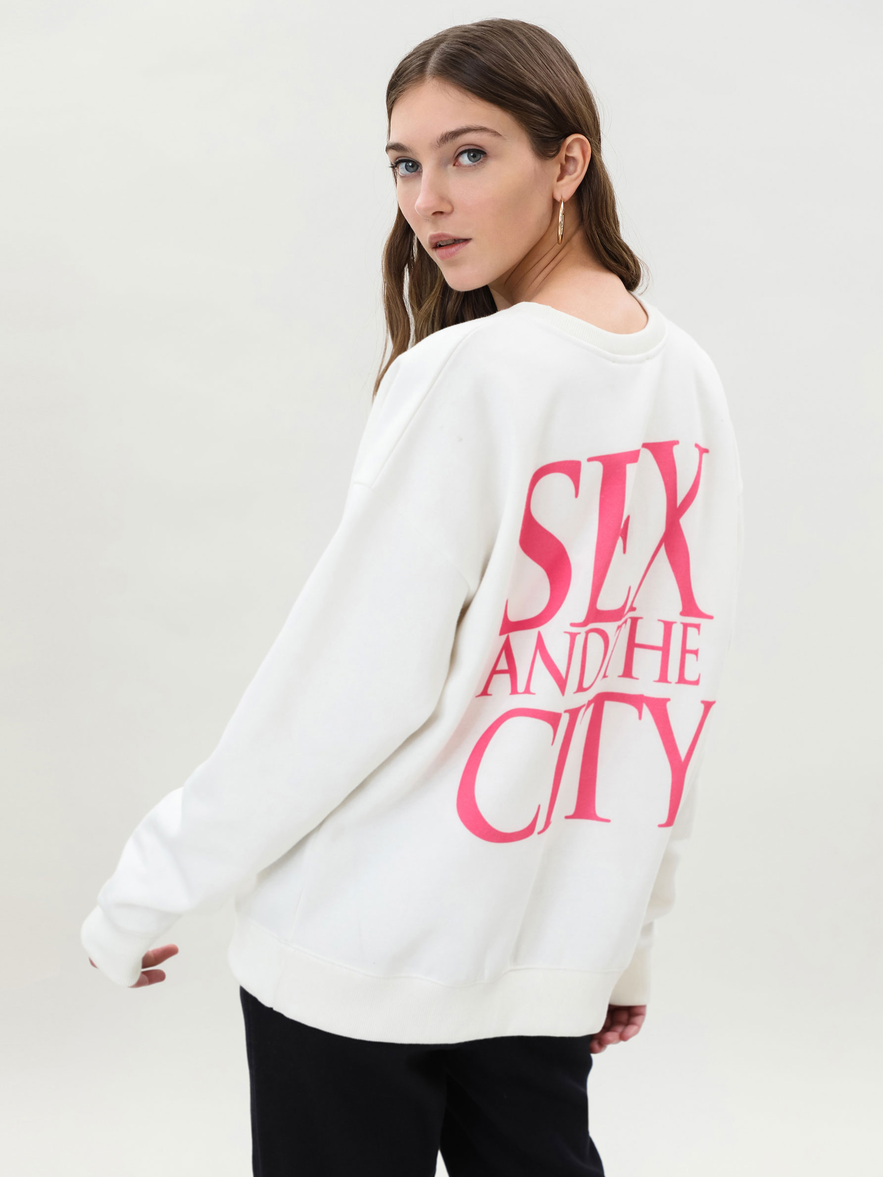 Lefties tiene la sudadera que amarían Carrie, Miranda, Charlotte y Samantha