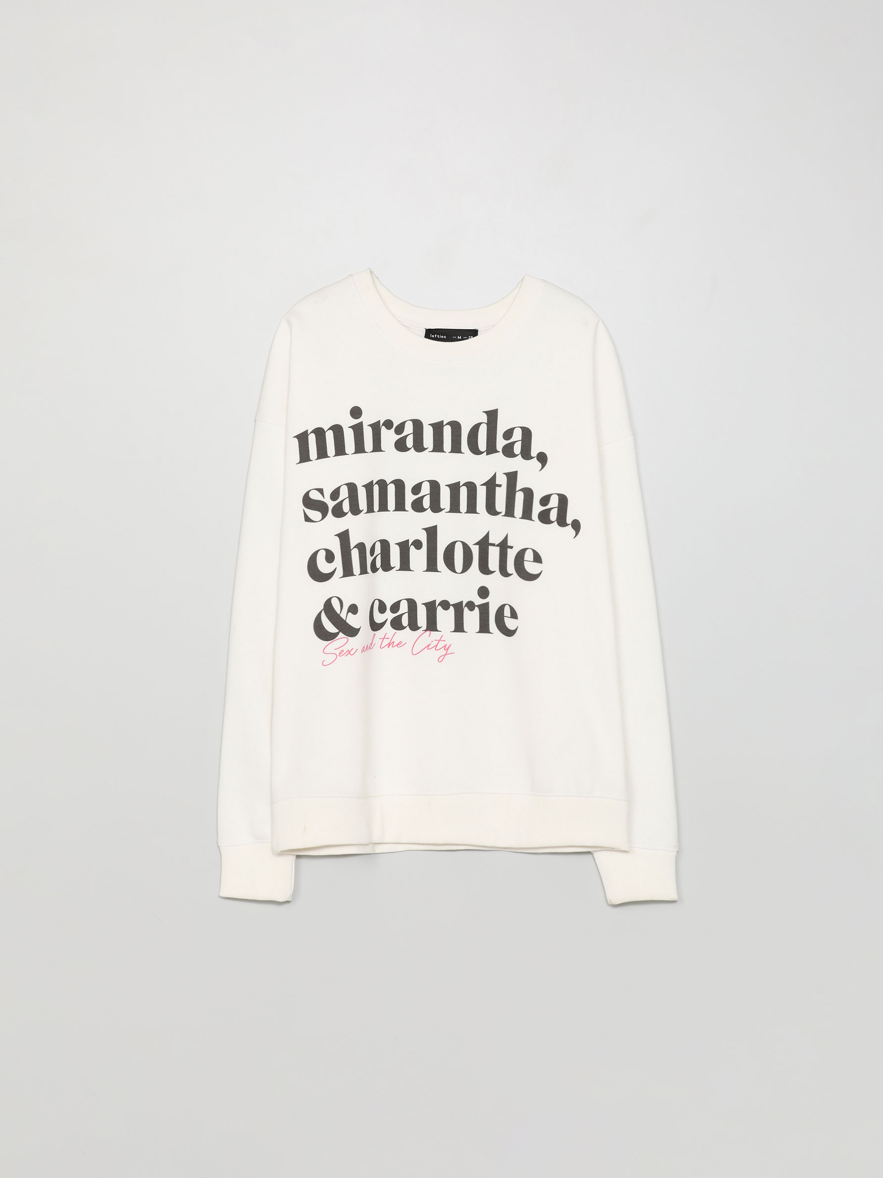 Lefties tiene la sudadera que amarían Carrie, Miranda, Charlotte y Samantha