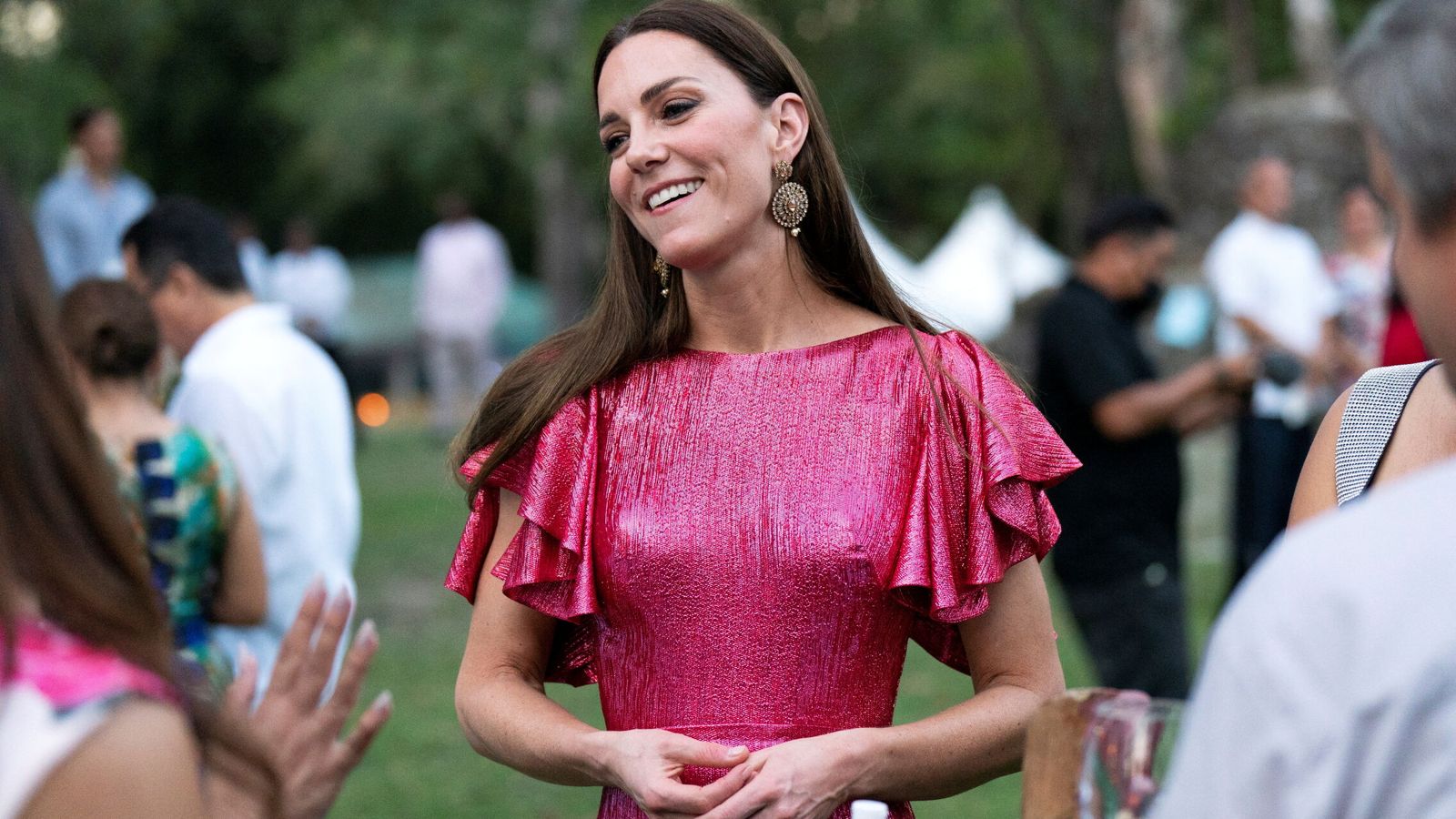 Kate Middleton espectacular en la noche de Belice