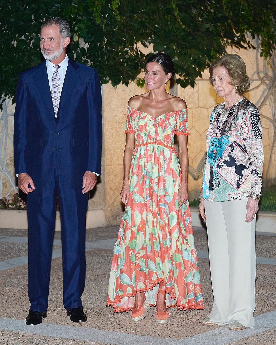 La reina Letizia rinde homenaje a la moda balear en Mallorca