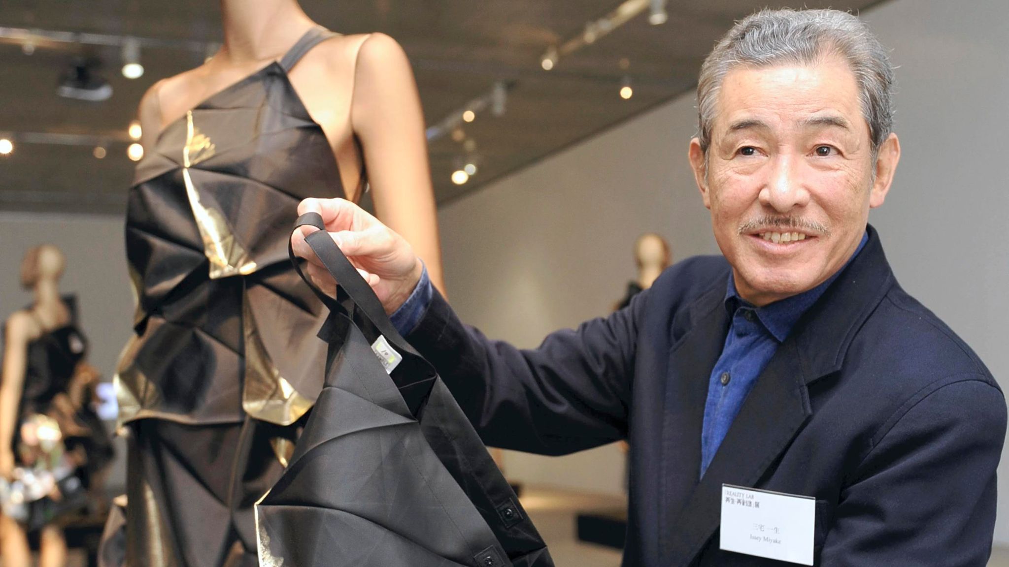 Muere el diseñador Issey Miyake a los 84 años
