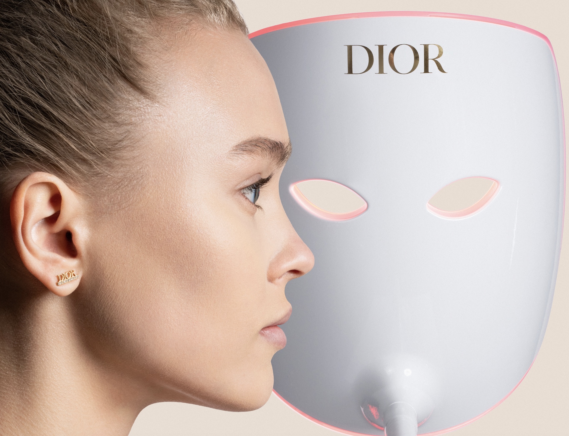 Dior entra en el beauty tech con su lámparada de luz led