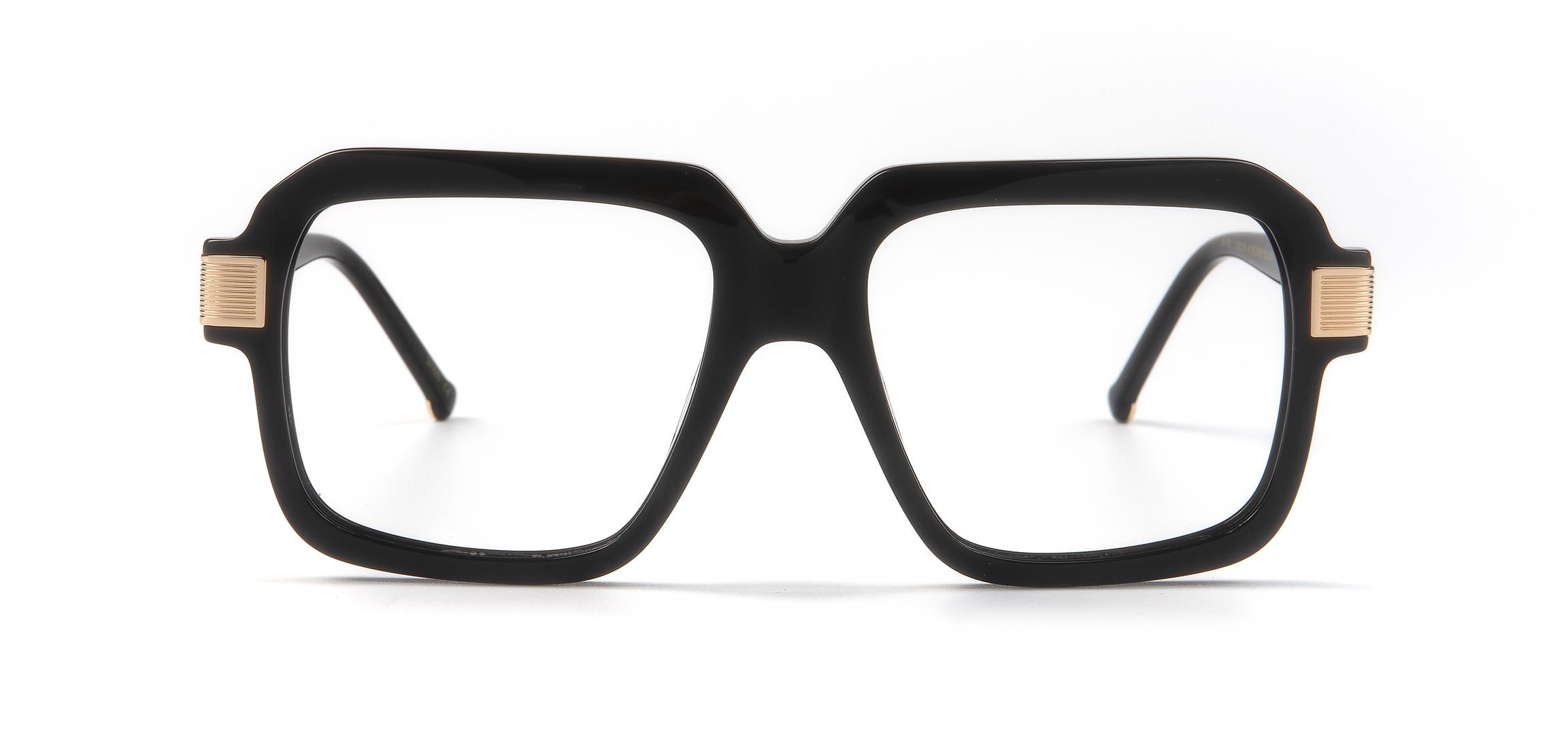 Nuestras nuevas gafas favoritas las firma Juanjo Oliva
