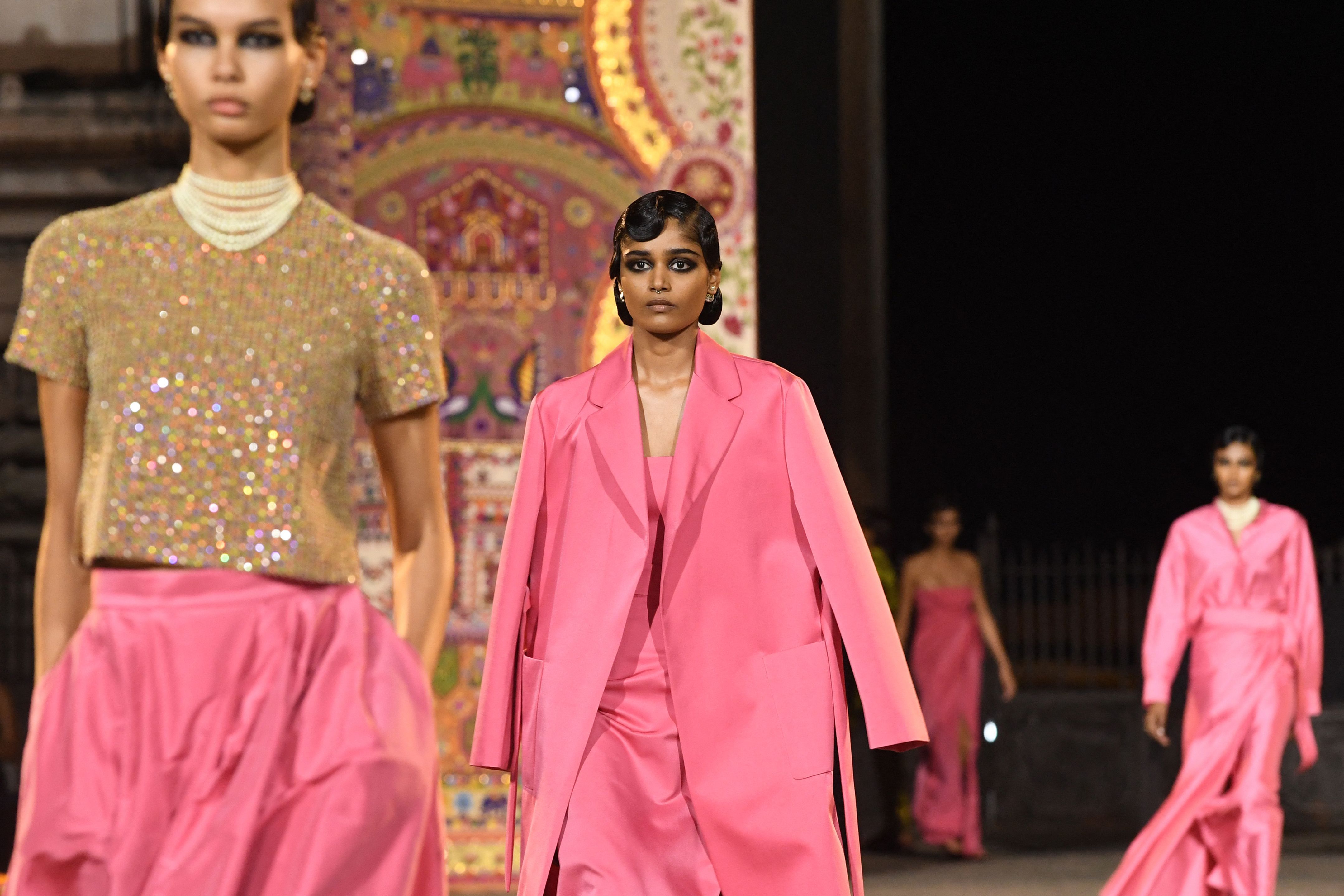 Dior Fall 2023, una conversación entre India y Maria Grazia Chiuri