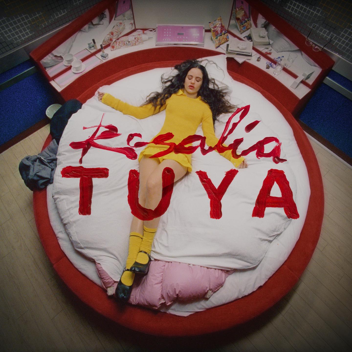 Tuya" es el primer single de R4, el próximo disco de Rosalía