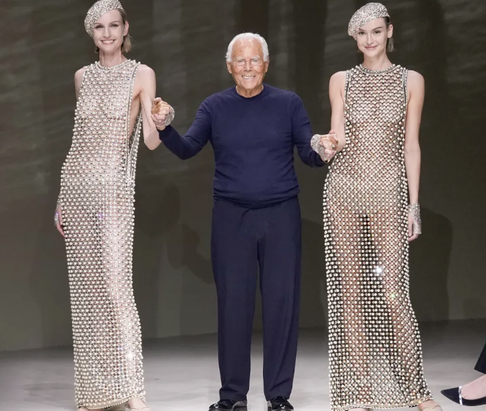 https://www.vogue.com/fashion-shows/fall-2024-couture/chanel