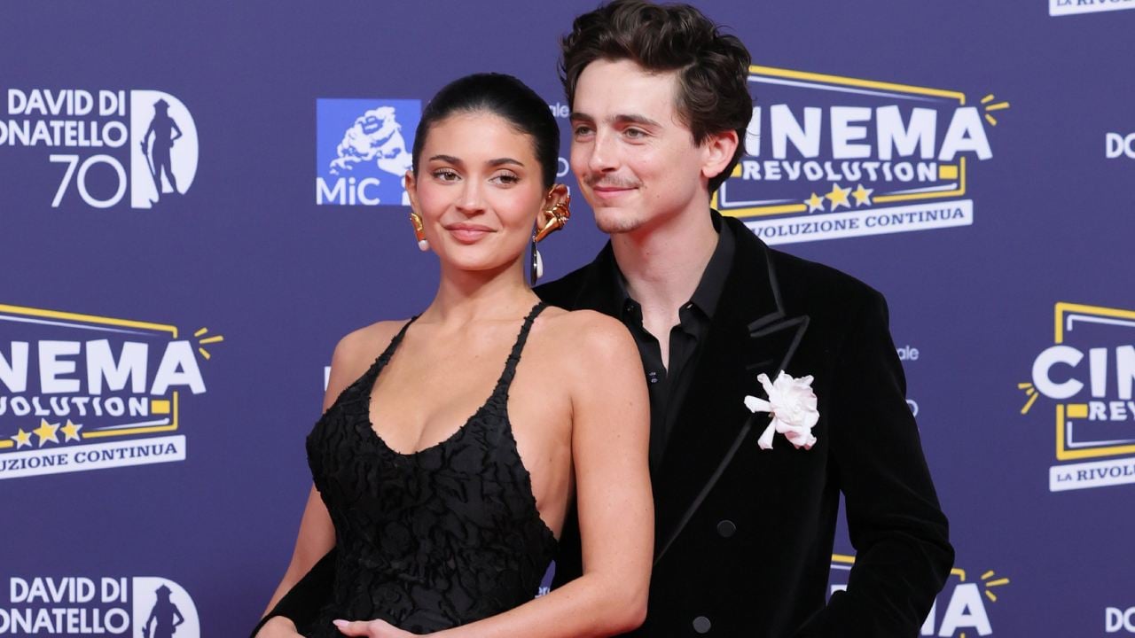 "Celebrity soft launch": cómo los famosos presentan a sus nuevas parejas