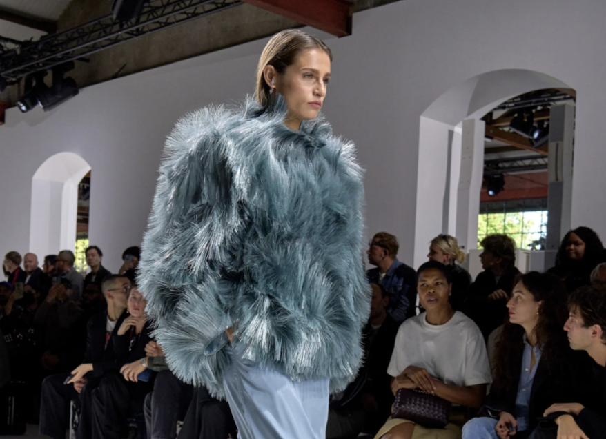 Louise Trotter inaugura su reinado en Bottega Veneta