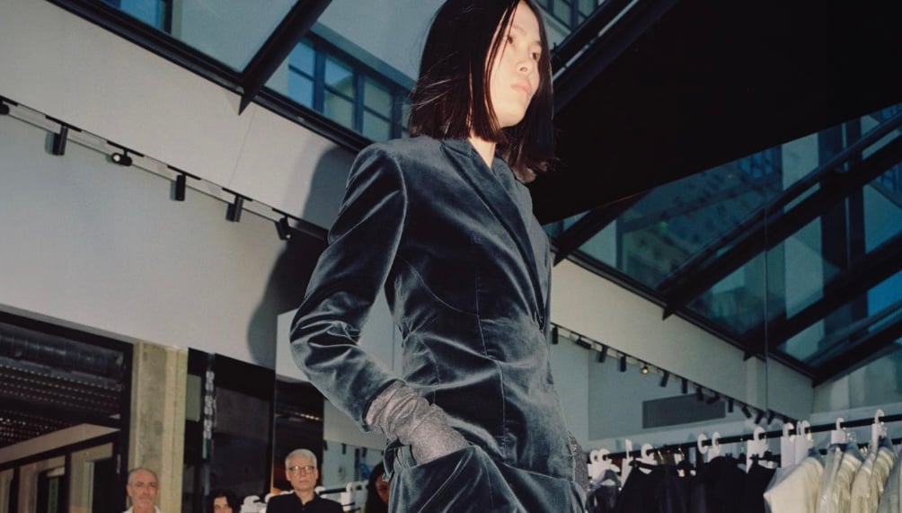 El último desfile de Pieter Mulier para Maison Alaïa en Paris Fashion Week