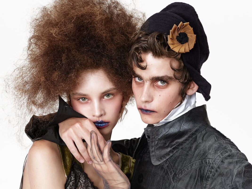 Modelos con prendas de ZARA x John Galliano