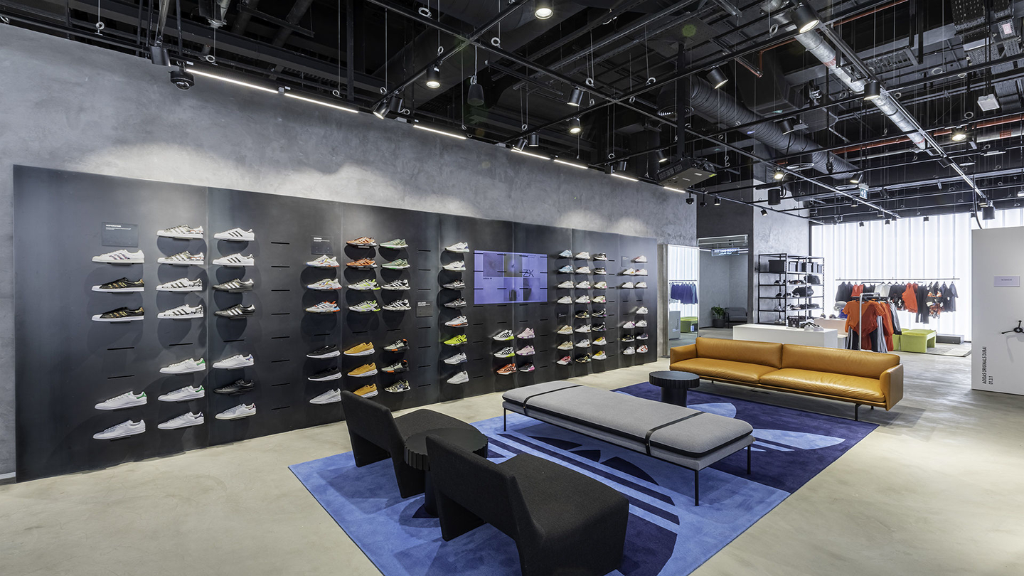 Soplar Levántate micrófono Meet The First Global Adidas Store at The Dubai Mall - Grazia Middle East