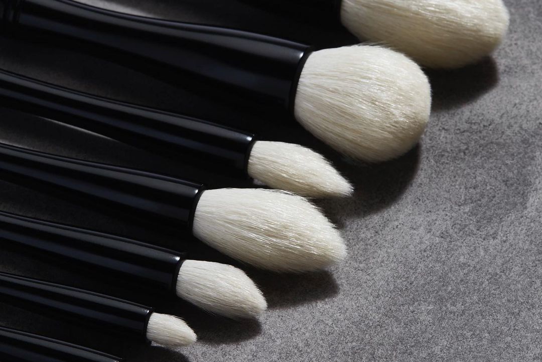 how to properly clean makeup brushes and sponges